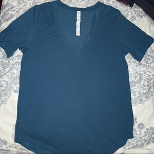 Lululemon Sz 8/10 love tee pre owned euc
